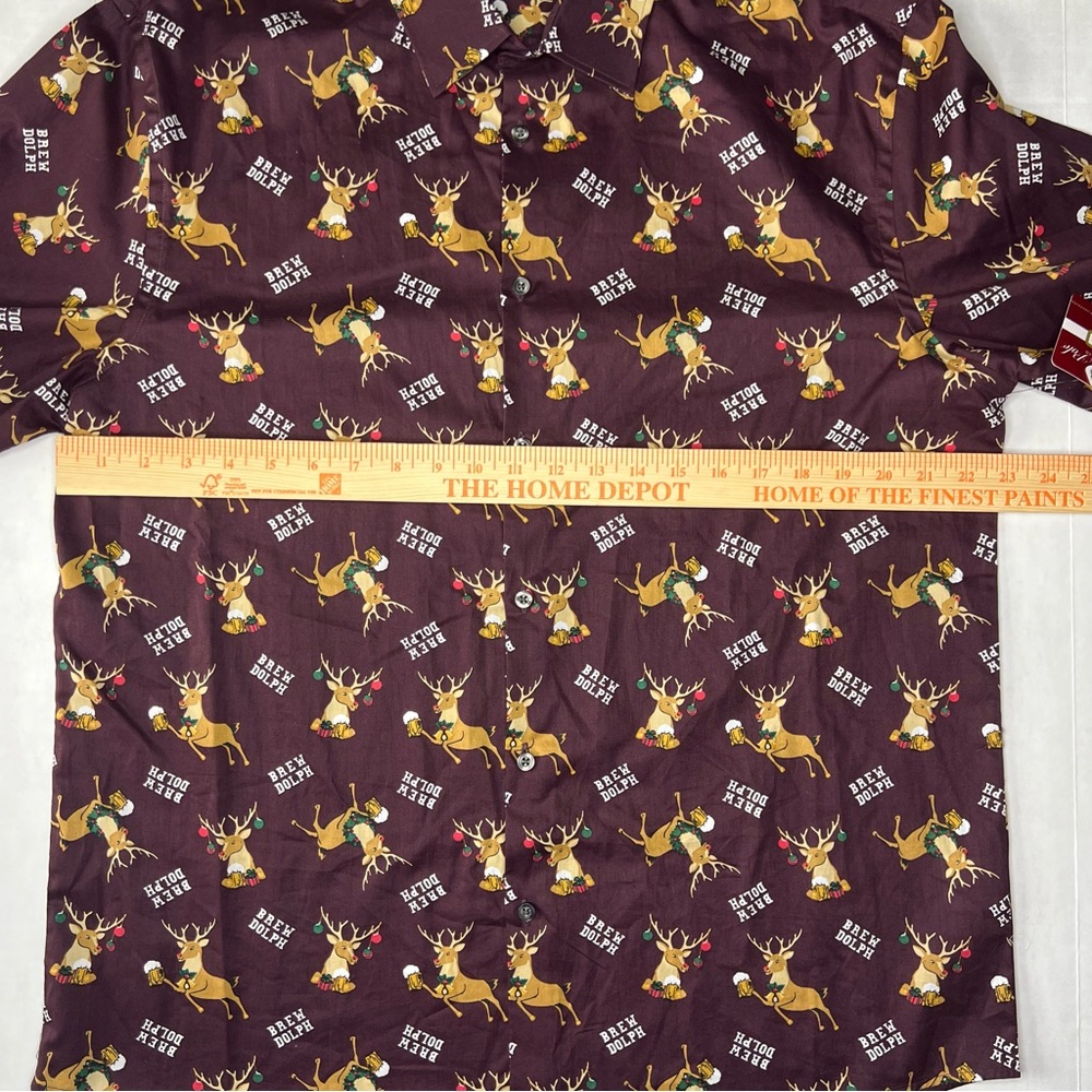 North Pole Trading Co.  Button Up Christmas  Polo Size Large. Brew dolph - Picture 6 of 8